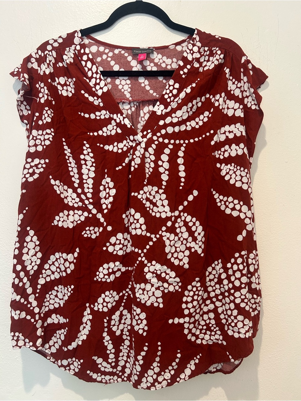 Vince Camuto Rust Red and White Dot-Leaf V-Neck Blouse